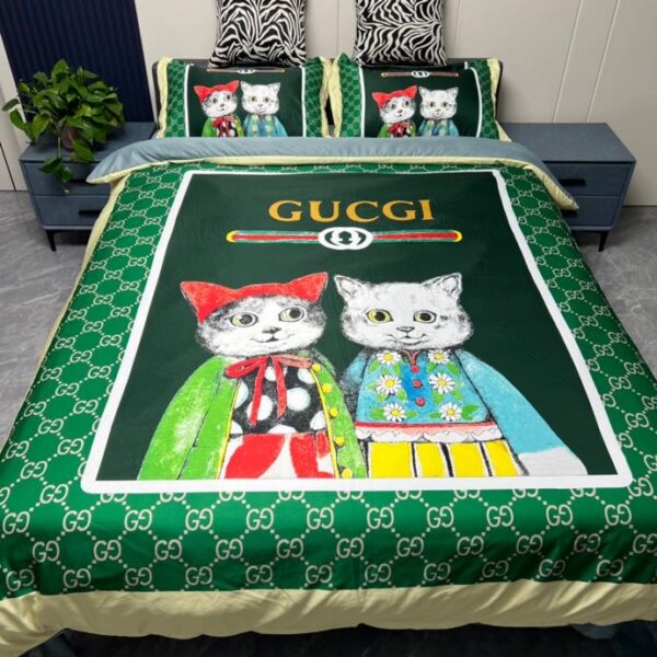 Guccigoldth.Com Logo Brand Bedding Set Bedspread Luxury Bedroom Home Decor