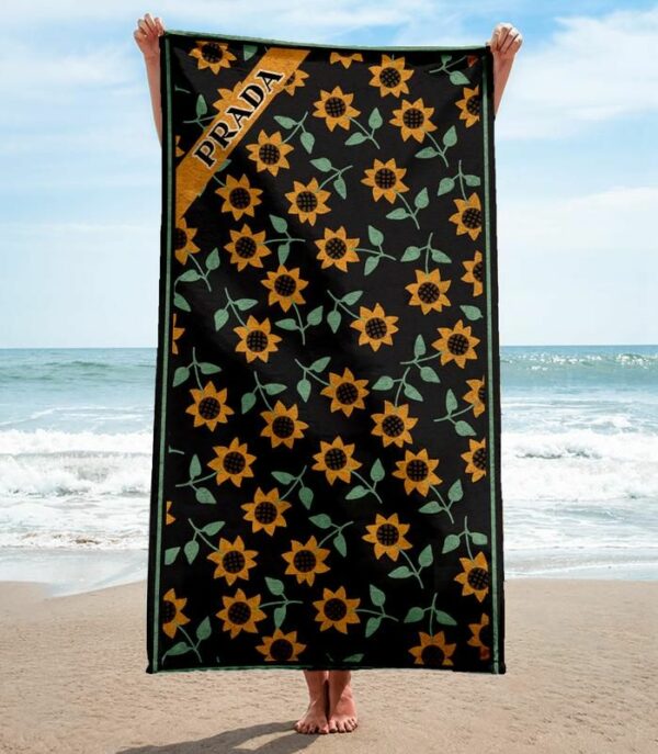 Prada Beach Towel Summer Item Soft Cotton Fashion Accessories Luxury