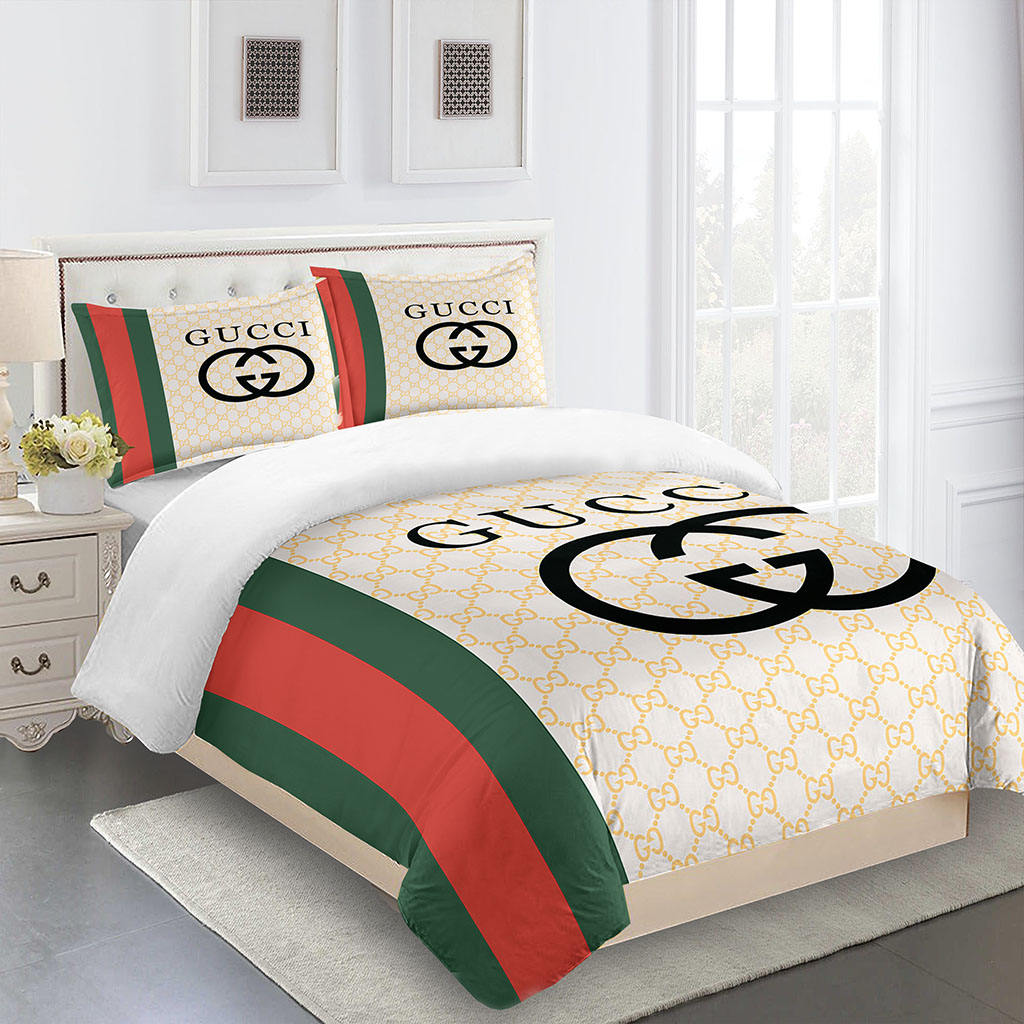 Gucci Green Red Beig Logo Brand Bedding Set Luxury Home Decor Bedroom Bedspread