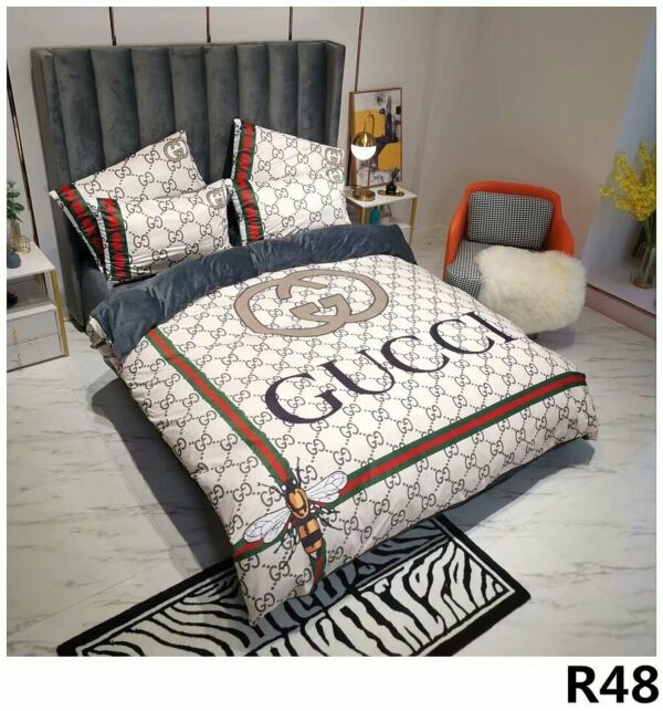 Gucci Logo Brand Bedding Set Bedspread Bedroom Home Decor Luxury