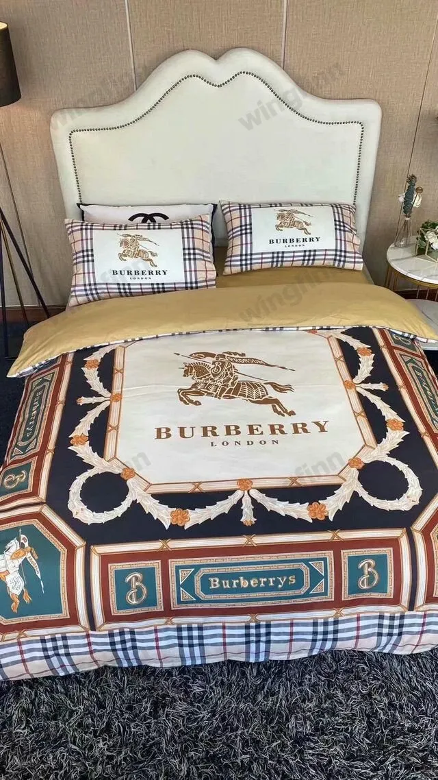 Burberry Logo Brand Bedding Set Luxury Bedspread Home Decor Bedroom