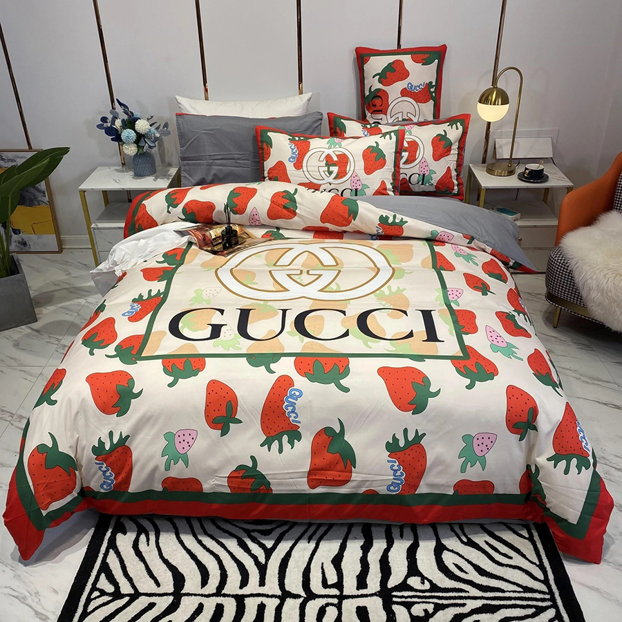 Gucci Strawberry Logo Brand Bedding Set Bedroom Home Decor Bedspread Luxury