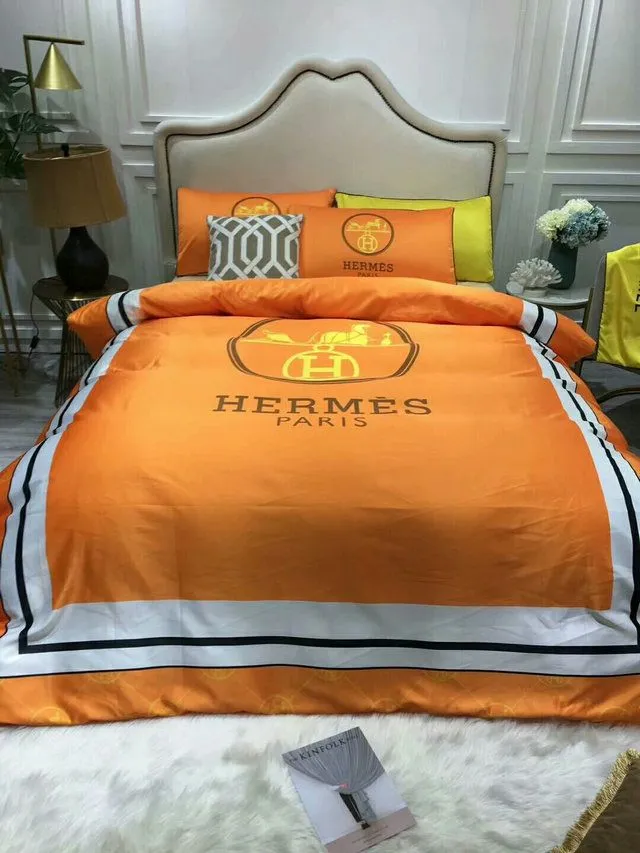 Hermes Paris Orange Logo Brand Bedding Set Luxury Bedspread Bedroom Home Decor