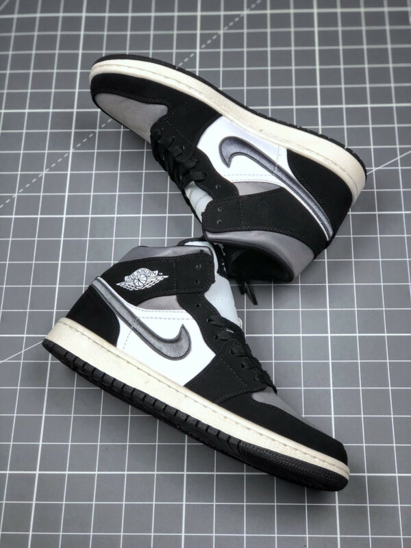 Air Jordan 1 Mid Satin 852542-011 For Sale