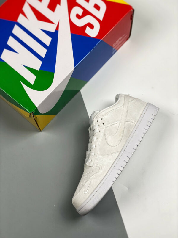 Dover Street Market x Nike Dunk Low Triple White DH2686-100 For Sale