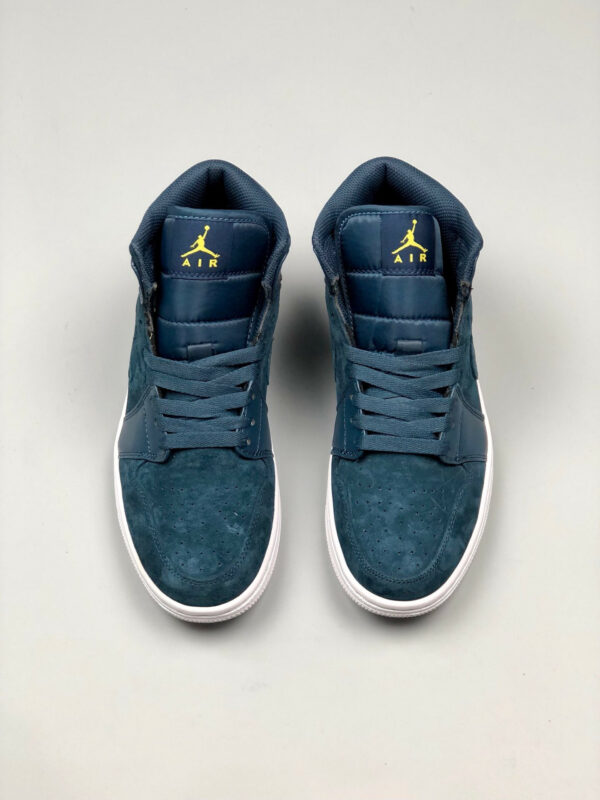 Air Jordan 1 Mid Armory Navy 554724-421 For Sale