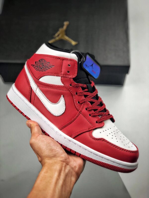 Air Jordan 1 Mid Chicago Gym RedWhite