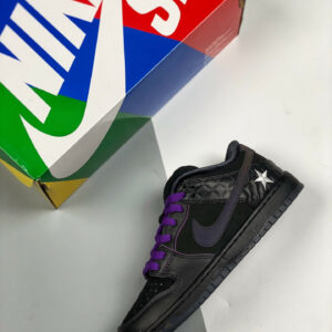 Familia x Nike SB Dunk Low First Avenue Black Voltage Purple-White For Sale