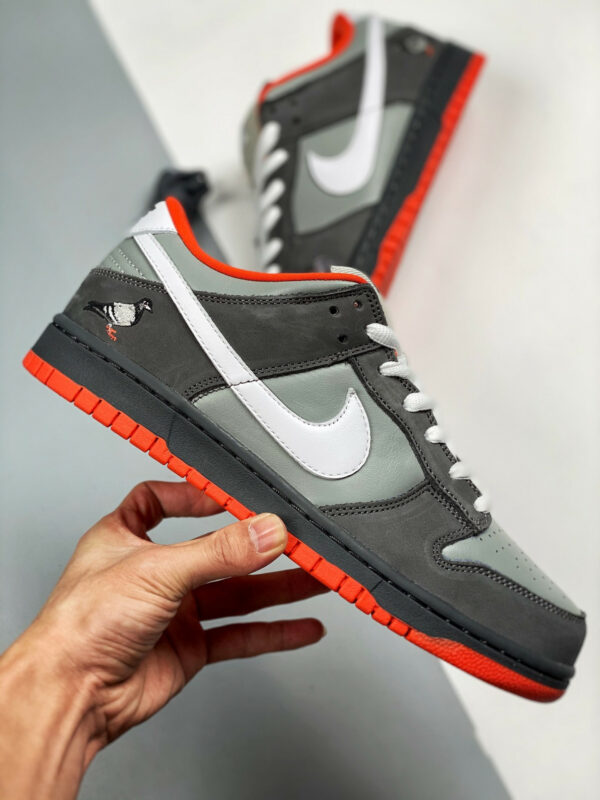 Jeff Staple x Nike SB Dunk Low Pro Pigeon Grey White For Sale