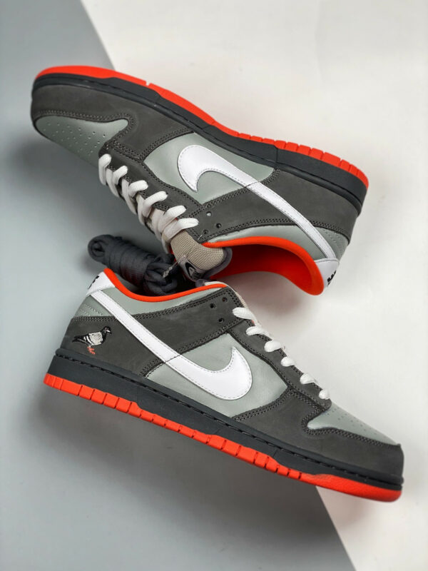 Jeff Staple x Nike SB Dunk Low Pro Pigeon Grey White For Sale