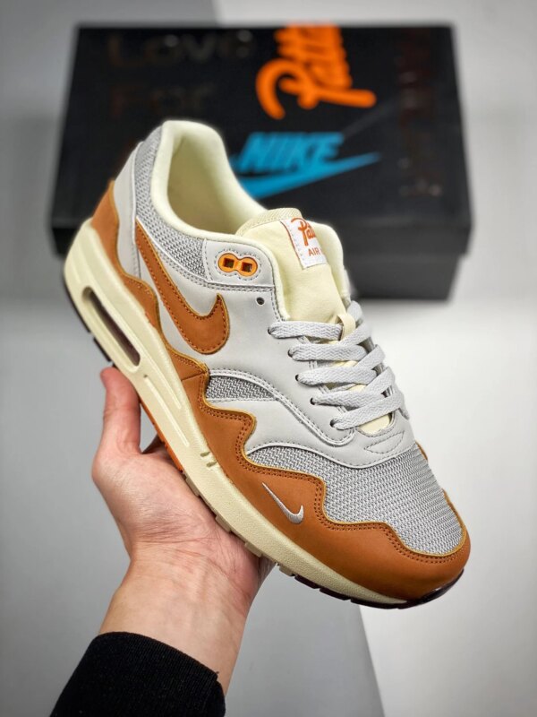 Patta x Nike Air Max 1 Metallic Silver Monarch-Pure Platinum For Sale