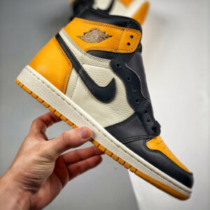 Air Jordan 1 High OG Yellow Toe 2022 Black Taxi-White 555088-711 For Sale