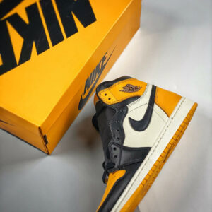 Air Jordan 1 High OG Yellow Toe 2022 Black Taxi-White 555088-711 For Sale