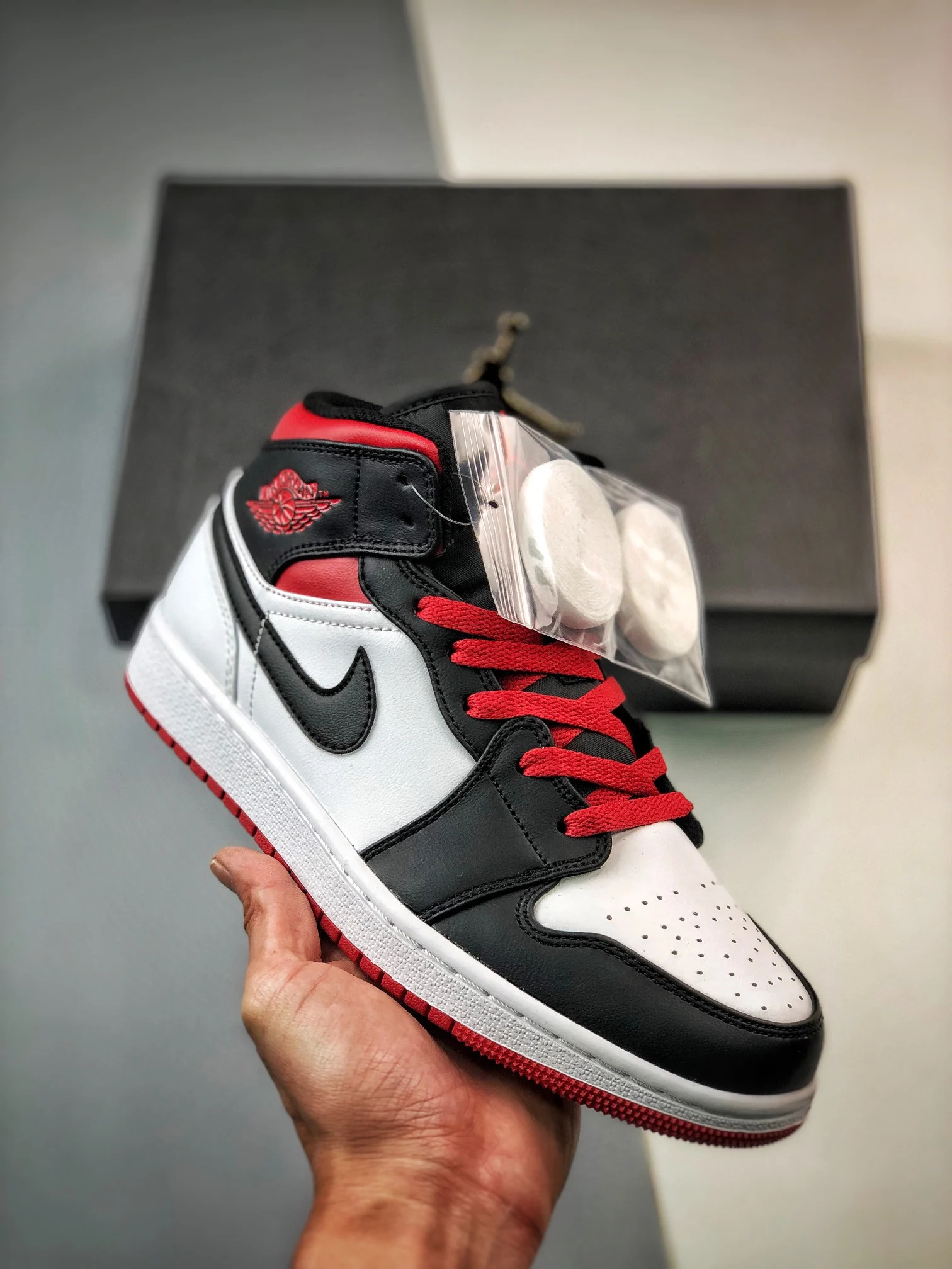 Air Jordan 1 Mid Black Toe White Gym Red-Black DQ8423-106 For Sale