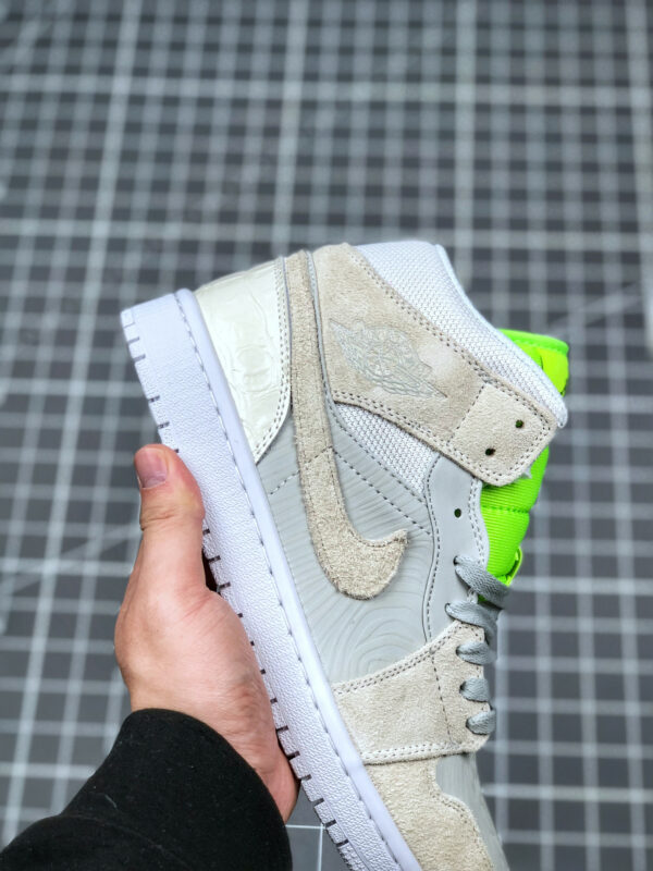 Air Jordan 1 Mid Vast Grey Ghost Green-White For Sale