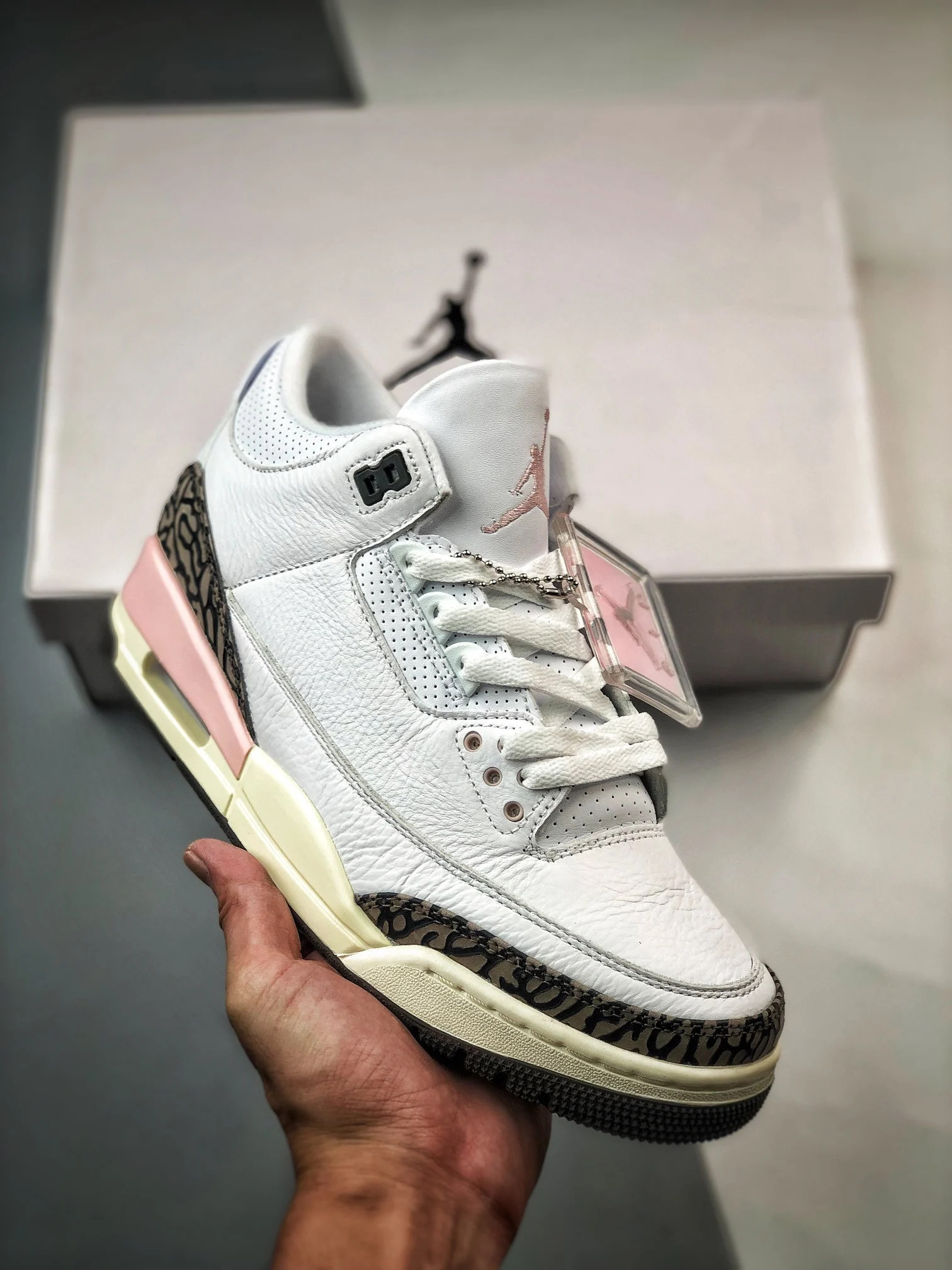 Air Jordan 3 Neapolitan White Dark Mocha-Atmosphere For Sale