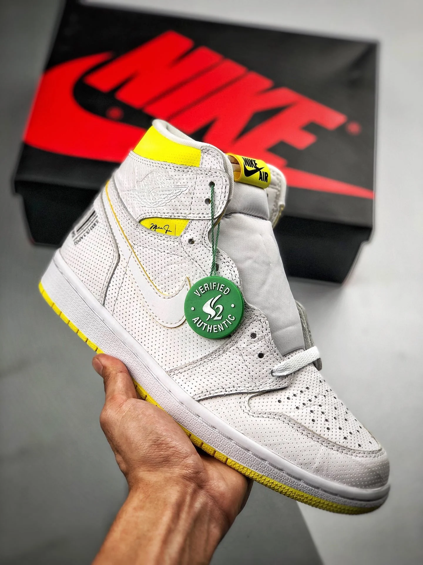 Air Jordan 1 High OG First Class Flight 555088-170 On Sale