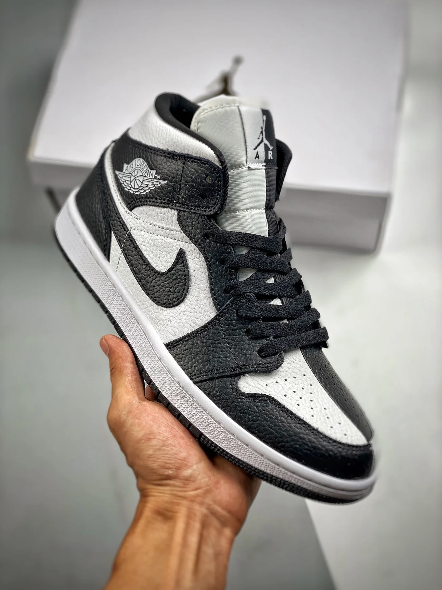 Air Jordan 1 Mid Split White Black DR0501-101 For Sale