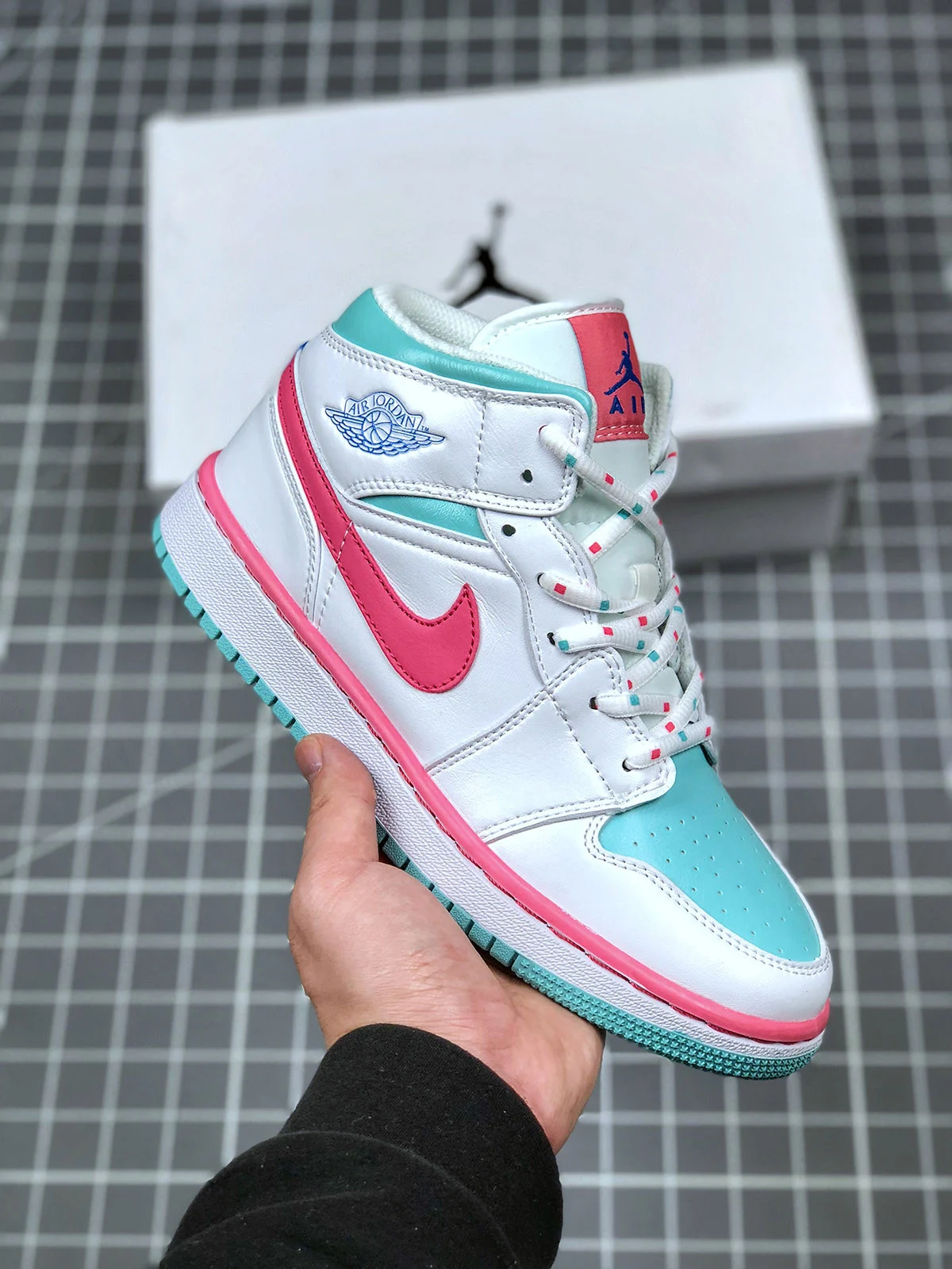 Air Jordan 1 Mid GS White Digital Pink-Aurora Green-Soar For Sale