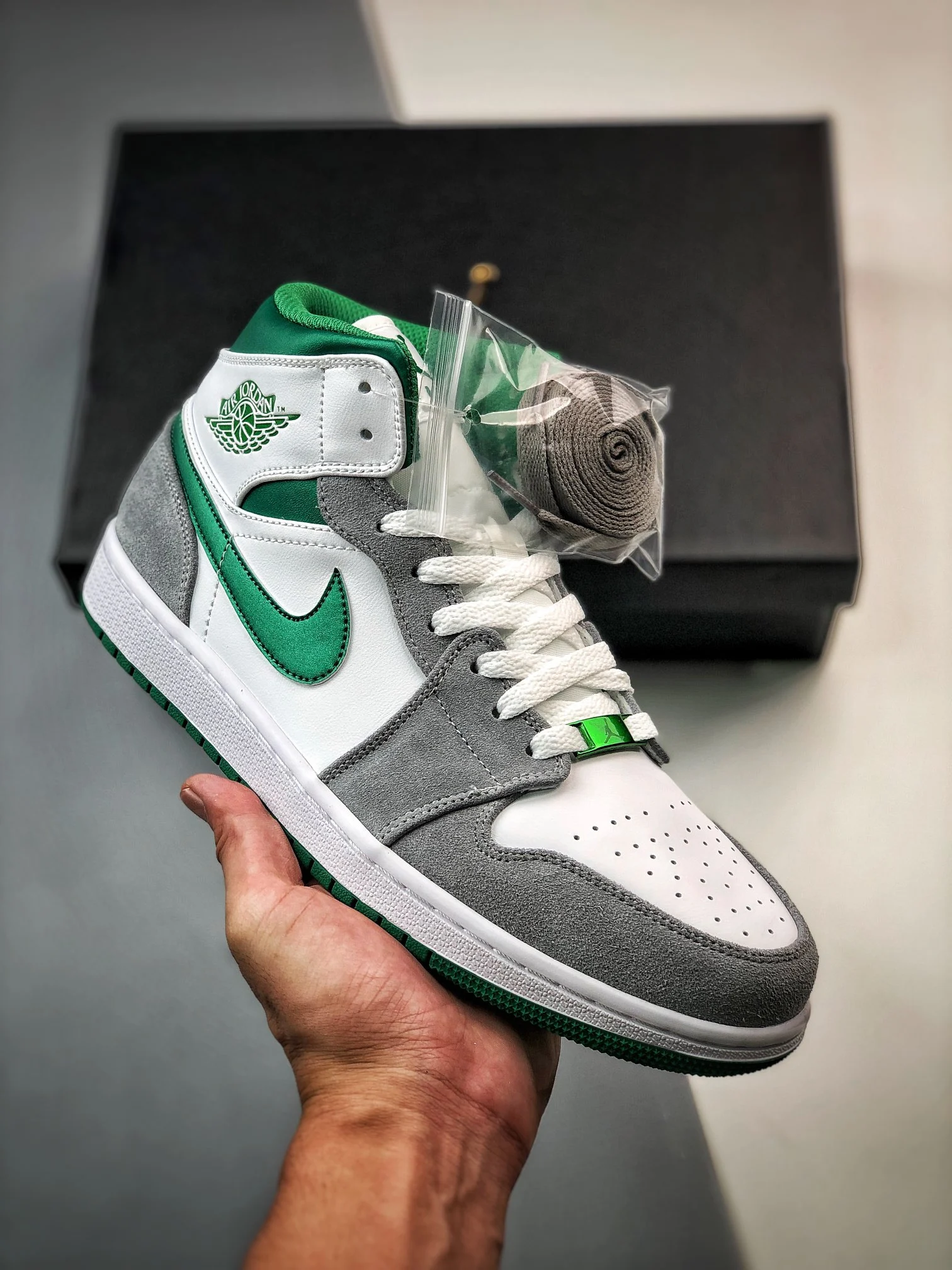 Air Jordan 1 Mid White Light Smoke GreyPine Green For Sale