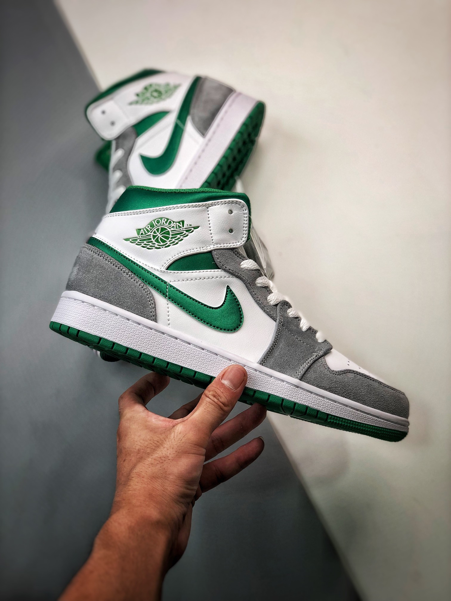 Air Jordan 1 Mid White Light Smoke GreyPine Green For Sale