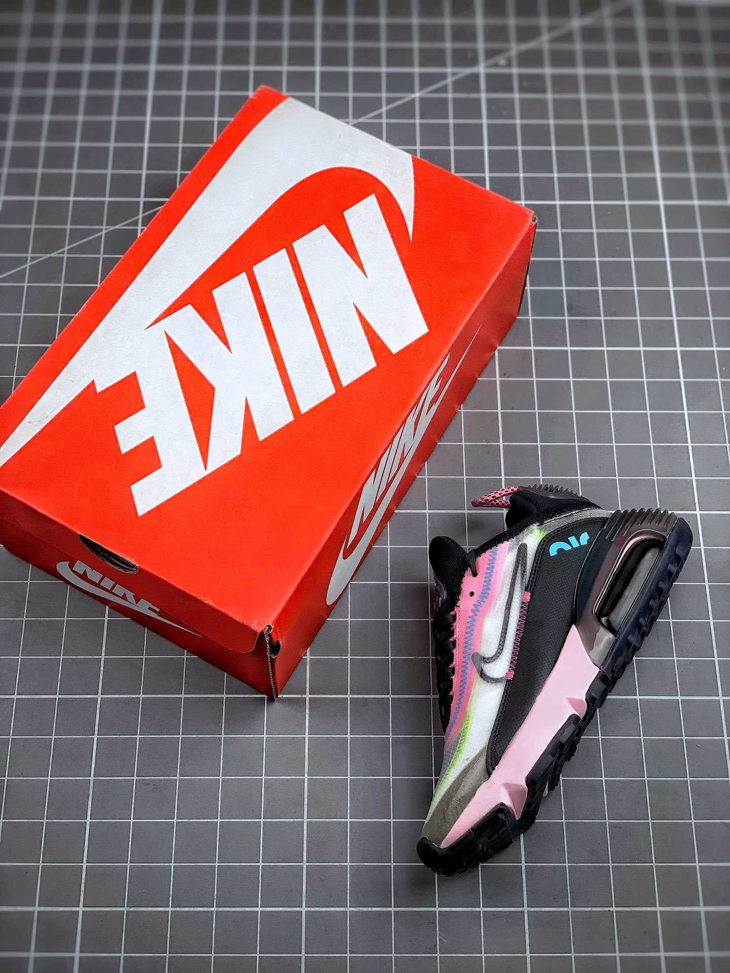 Nike Air Max 2090 Pink Foam CW4286-100 On Sale