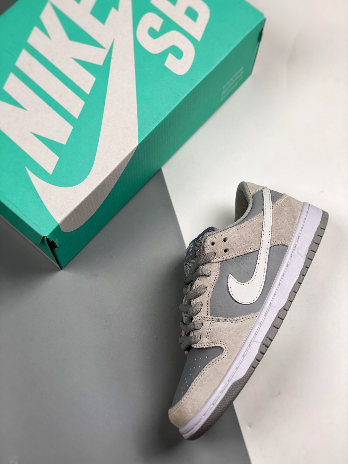 Nike SB Dunk Low TRD Summit White Wolf Grey For Sale