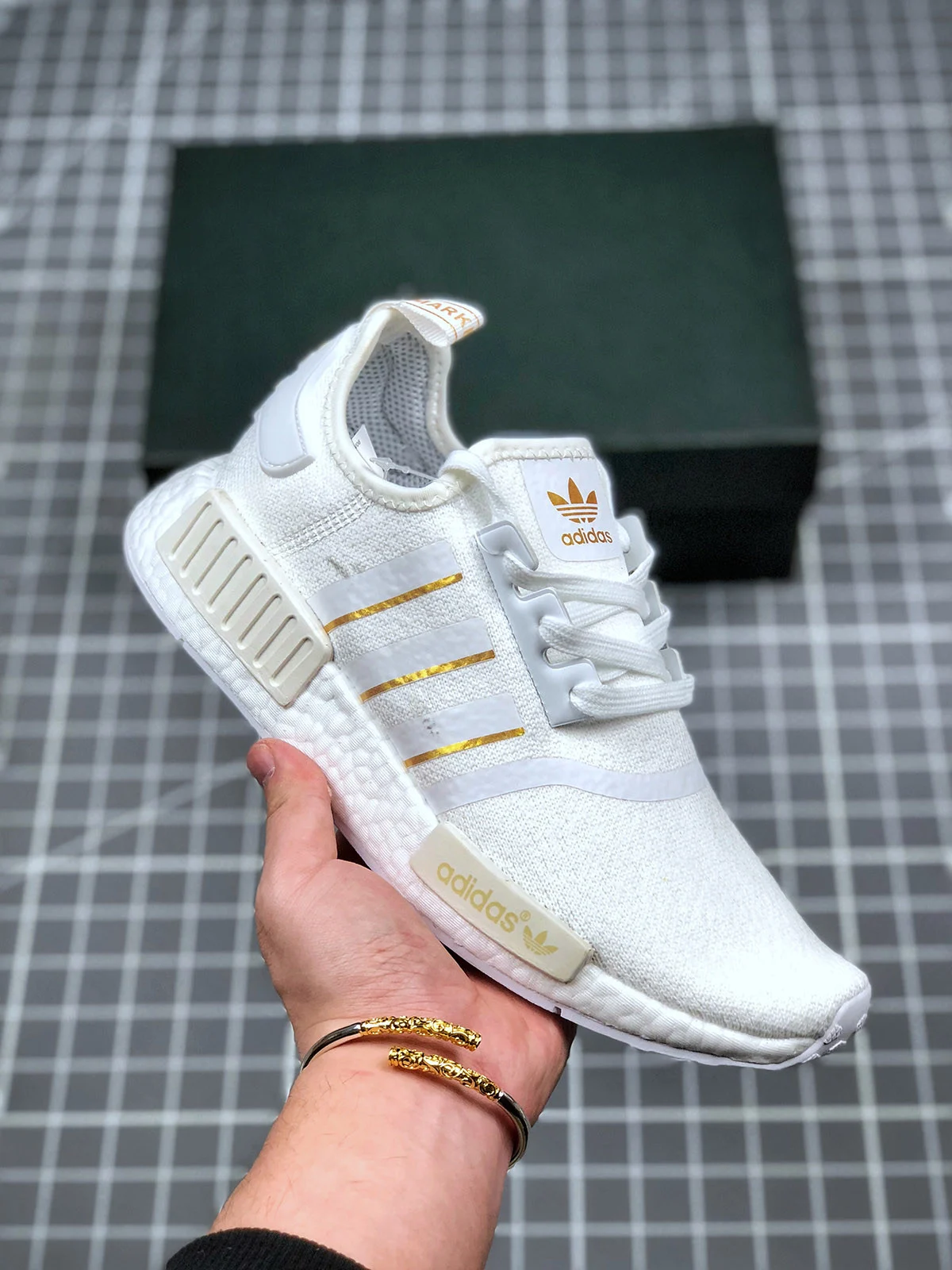 Adidas NMD R1 White Rose Gold Metallic Crystal White FW6434 For Sale