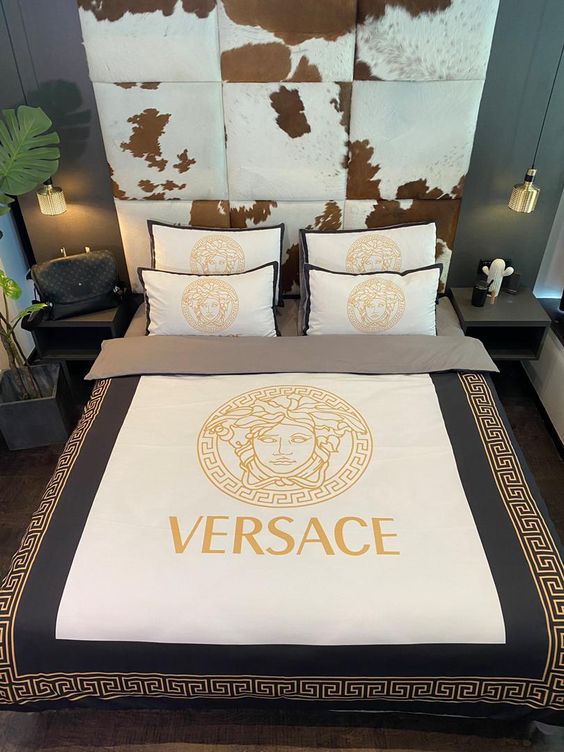 Versace White Golden Logo Brand Bedding Set Home Decor Bedroom Bedspread Luxury