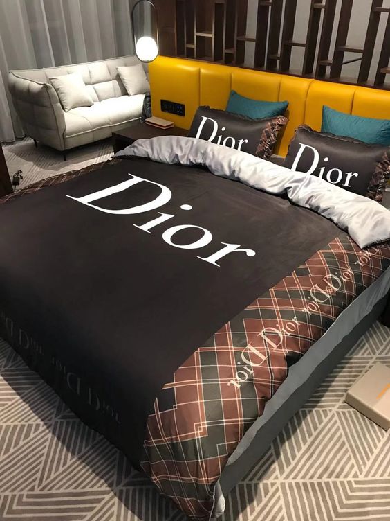 Dior Black Logo Brand Bedding Set Luxury Bedspread Bedroom Home Decor