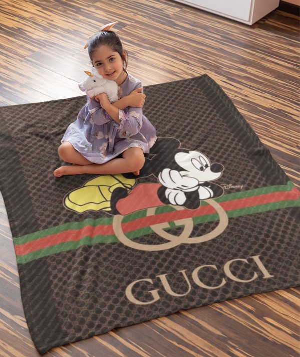 Gucci Mickey New Logo Fleece Blanket Home Decor Luxury Fashion Brand