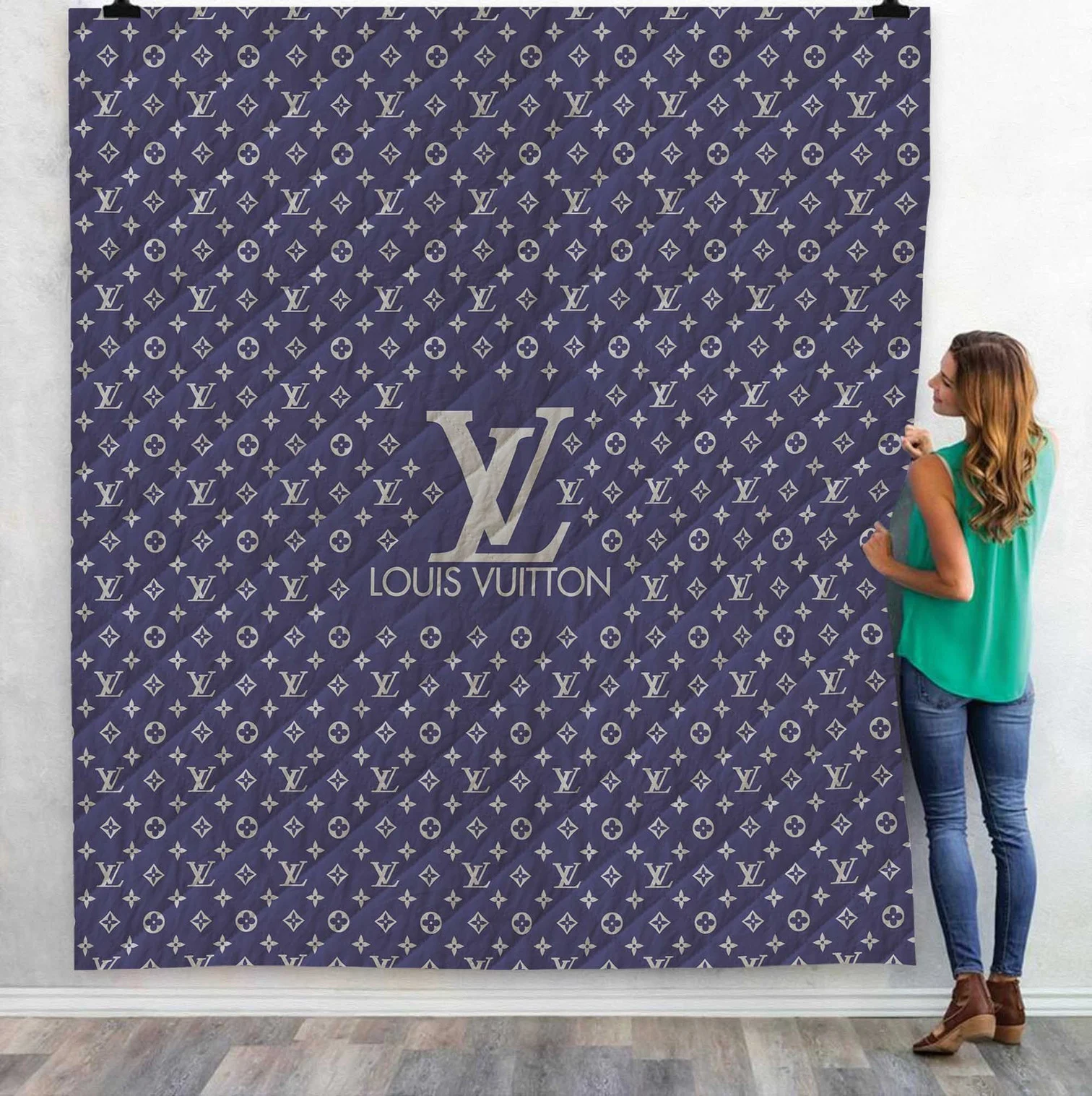 Louis Vuitton Logo Fleece Blanket Fashion Brand Luxury Home Decor