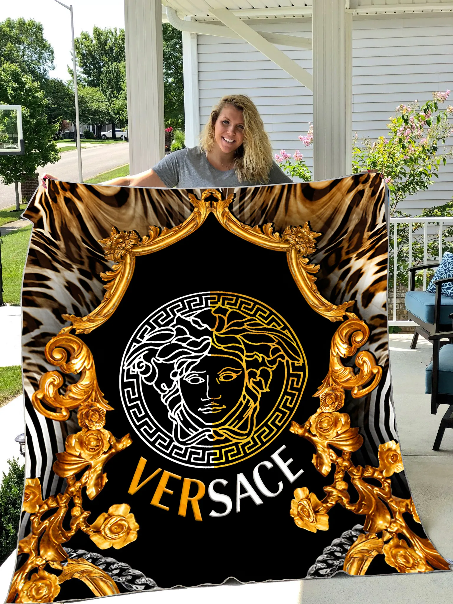 Versace Golden Pattern Fleece Blanket Luxury Home Decor Fashion Brand