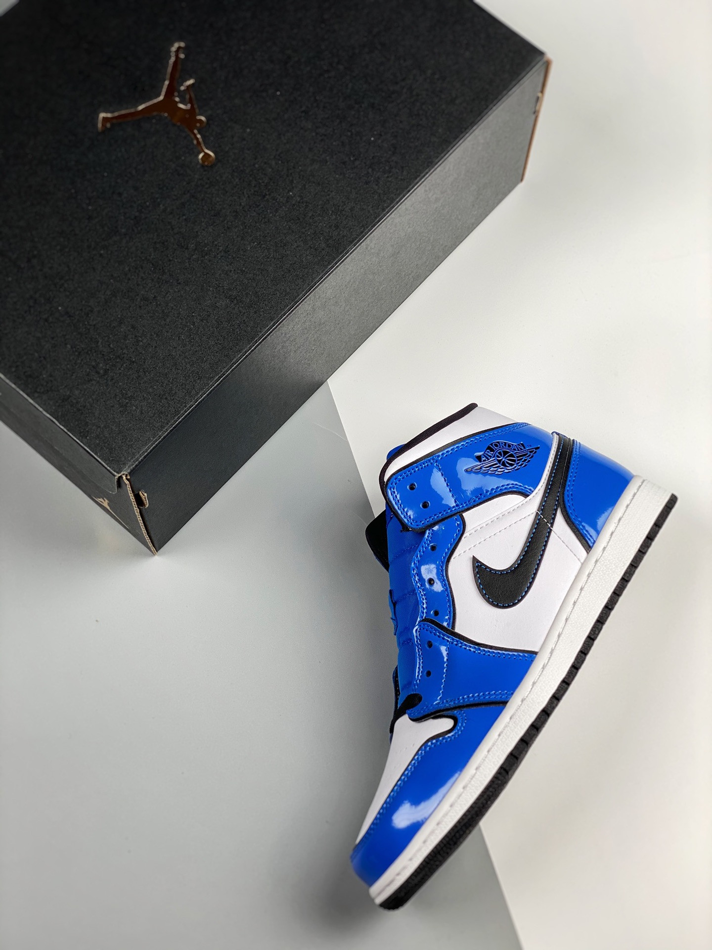 Air Jordan 1 Mid SE Signal BlueWhite-Black For Sale