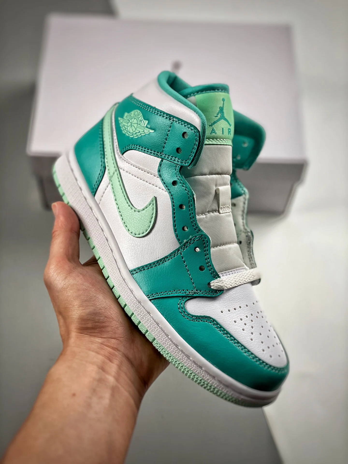 Air Jordan 1 Mid White Marine Green DV2229-300 For Sale