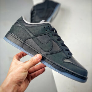 Atlas x Nike SB Dunk Low 35MM Black 504750-086 For Sale