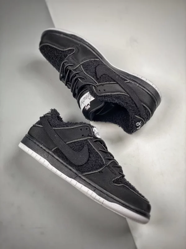 Gnarhunters x Nike SB Dunk Low Black DH7756-010 For Sale