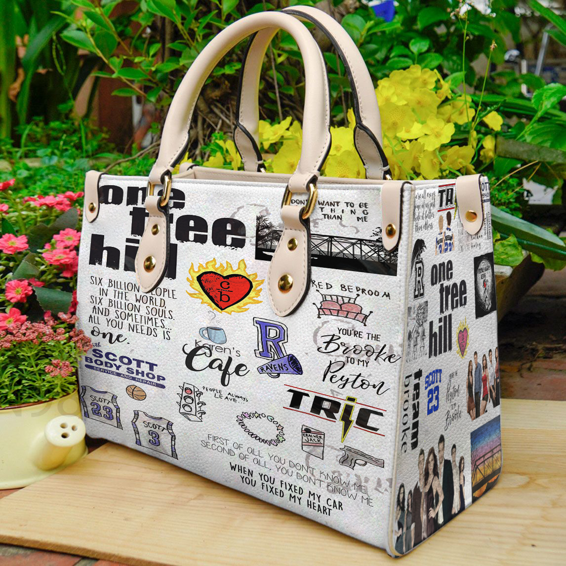 One Tree Hill Women Leather Hand Bag