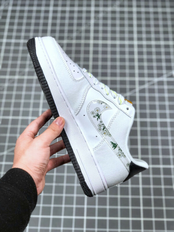 Nike Air Force 1 Daisy Pack CW5859-100 For Sale