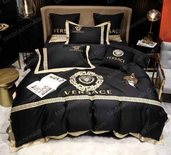 Versace Logo Brand Bedding Set Home Decor Bedroom Luxury Bedspread