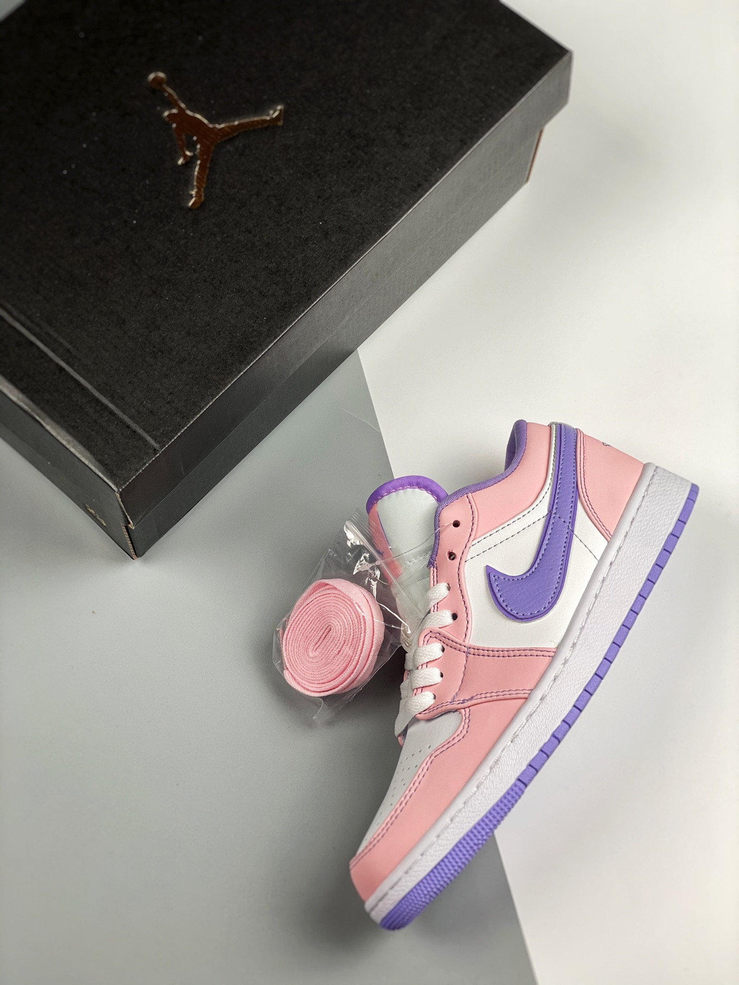 Air Jordan 1 Low SE Arctic Punch Purple Pulse White For Sale