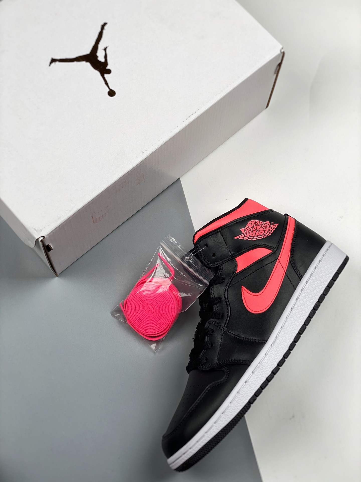 Air Jordan 1 Mid Black Siren RedWhite BQ6472-004 For Sale