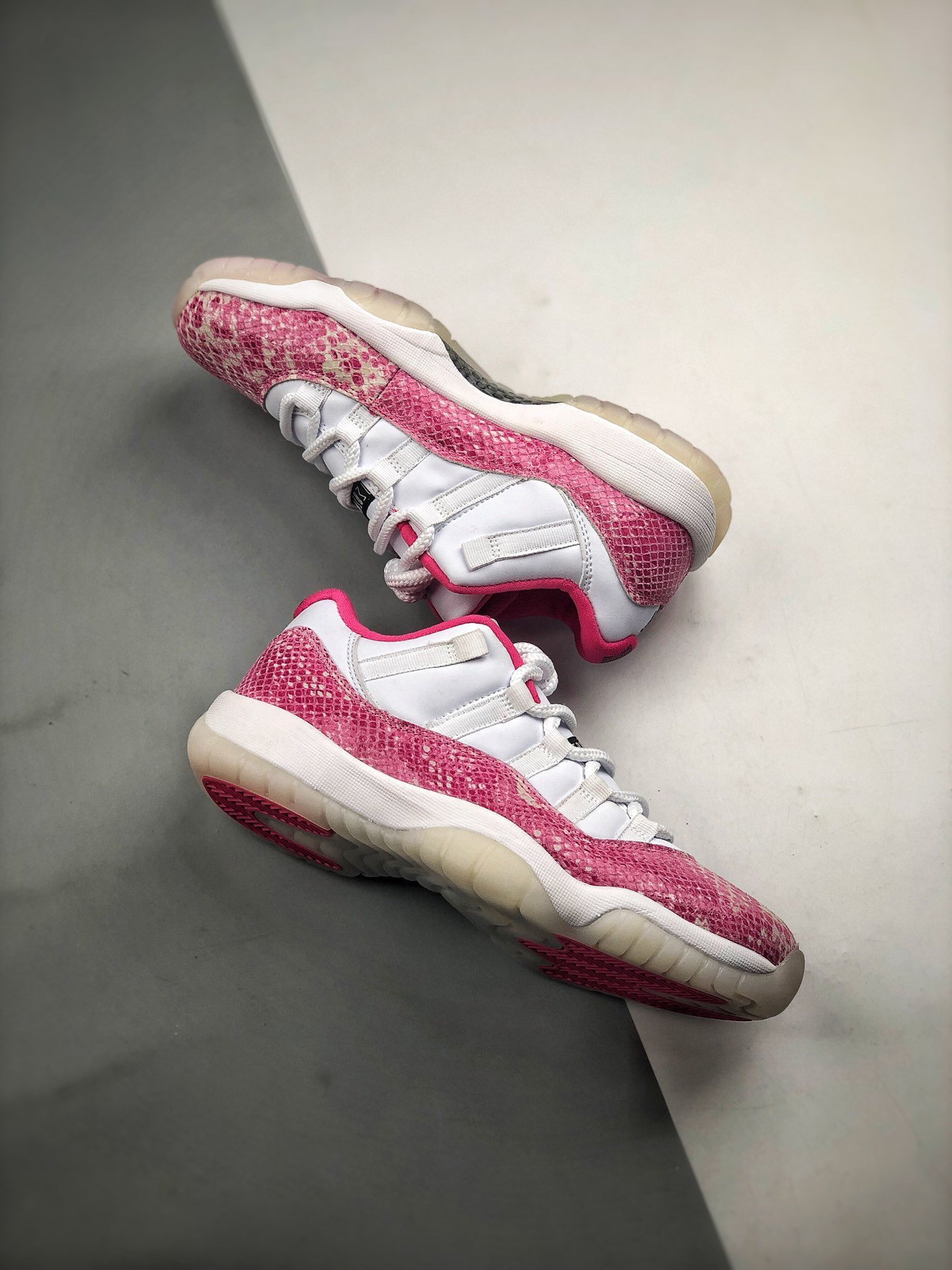 Air Jordan 11 Low WMNS Pink Snakeskin White Watermelon-Black