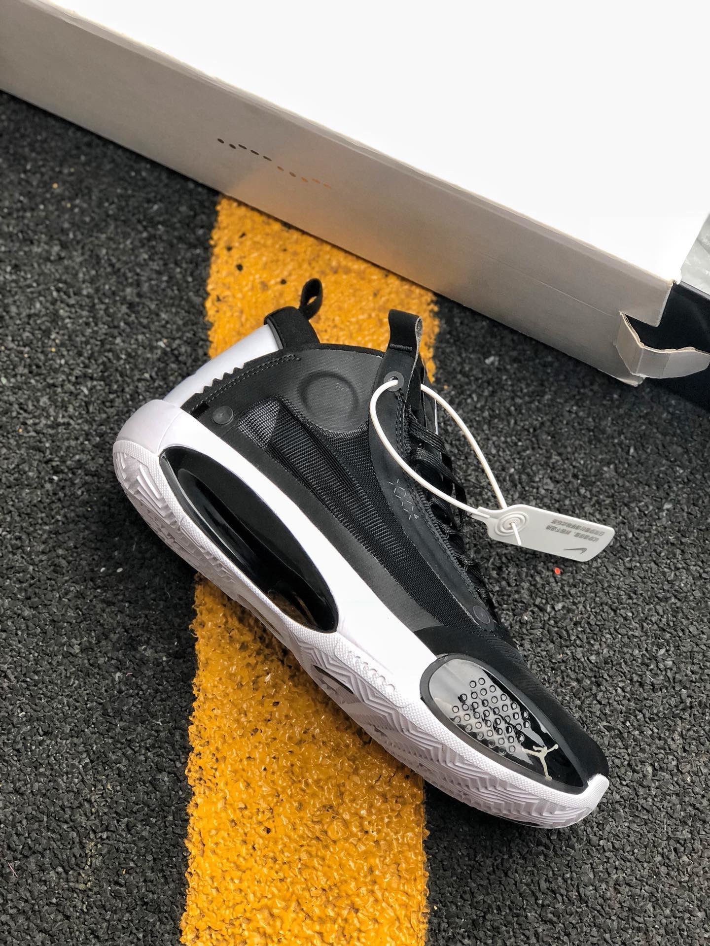 Air Jordan 34 Eclipse Black White AR3240-001 On Sale