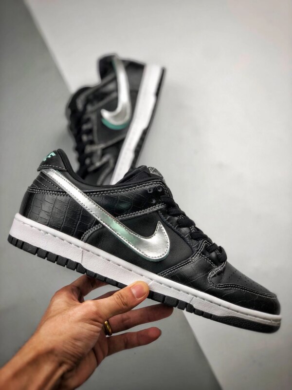 Diamond Supply Co x Nike SB Dunk Low Black For Sale